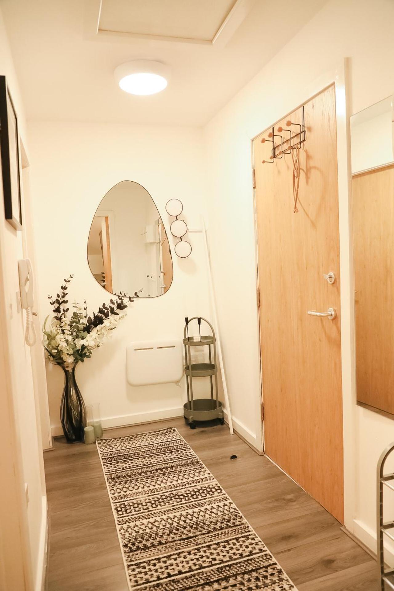 1 Bedroom Apartment Bradford City Centre Foster Square Экстерьер фото